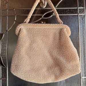 1950/60s Corde Bead Beaded Peach Mini Top-Handle Bag kiss lock closure
